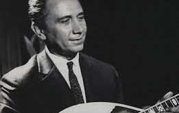 Kaldaras, bu geleneksel müzik türünden ilham alarak kendi bestelerini üretmeye başlamış ve kısa sürede dikkat çekmiştir. İlk eserlerinde halkın yaşadığı zorlukları ve duygusal deneyimleri ele almıştır.