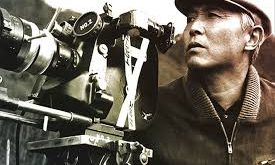 Ishirō Honda, 7 Mayıs 1911 tarihinde Japonya’nın Yamagata bölgesinde doğmuştur. Genç yaşlarda sinemaya ilgi duyan Honda, eğitimini tamamladıktan sonra sinema sektörüne adım atmıştır. II. Dünya Savaşı sırasında asker olarak görev yapan Honda, savaşın yıkıcı etkilerine bizzat tanıklık etmiştir.