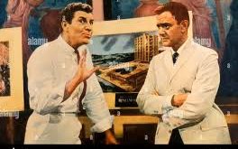 Sanat eğitimini tamamladıktan sonra tiyatro dünyasına adım atan DaCosta, ilk yıllarında çeşitli sahne projelerinde görev alarak deneyim kazandı. Bu süreç, onun sahne dilini geliştirmesinde ve ilerideki büyük projelere hazırlanmasında önemli rol oynadı.