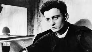 Resmî bir konservatuvar eğitimi almamış olmasına rağmen, özel derslerle müzik bilgisini geliştirmiştir. Özellikle Ricardo Viñes ile çalışması, onun müzikal gelişiminde önemli bir rol oynamıştır. Viñes, Poulenc’i dönemin çağdaş müzik akımlarıyla tanıştırmış ve onu cesaretlendirmiştir.