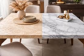 Dil, insanların düşüncelerini ifade etmesini ve bilgi aktarmasını sağlayan en önemli araçtır. Bu süreçte kullanılan temel anlatım tekniklerinden ikisi tanımlama ve açıklamadır. Her ne kadar bu iki kavram günlük dilde sık sık birbirinin yerine kullanılsa da, aslında farklı amaçlara ve işlevlere sahiptir.