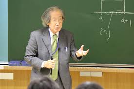 Teiji Takagi, özellikle cebirsel sayı teorisi alanındaki çalışmalarıyla tanınan Japon bir matematikçidir. Modern matematiğin temel taşlarından biri olan sınıf alanlar teorisinin (class field theory) kurucusu olarak kabul edilen Takagi, 20. yüzyılın en önemli matematikçilerinden biri olarak değerlendirilir.