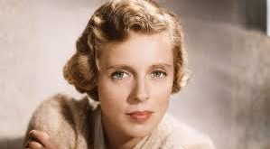 Nancy Kulp’un hayatındaki önemli dönüm noktalarından biri de II. Dünya Savaşı sürecidir. Savaş sırasında ABD Donanması’nda görev aldı ve burada teğmen rütbesine kadar yükseldi. Bu deneyim, onun disiplinli kişiliğini daha da pekiştirdi ve hayata bakışını derinden etkiledi.