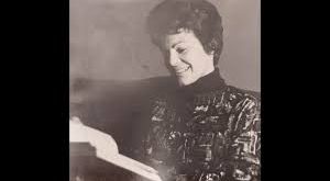 Livia Rokach hakkında kamuoyunda sınırlı kişisel bilgi bulunsa da, yazılarından ve araştırmalarından güçlü bir entelektüel altyapıya sahip olduğu anlaşılmaktadır. Tarih, siyaset bilimi, diplomasi ve gazetecilik alanlarında derin bilgi sahibi olduğu görülür.