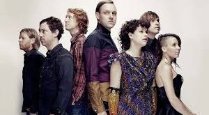 2000’li yılların başından itibaren alternatif rock ve indie sahnesinde güçlü bir etki yaratan Arcade Fire, geniş kadrosu, epik sound anlayışı ve duygusal derinliği yüksek şarkılarıyla modern müzik tarihinin en saygın gruplarından biri haline gelmiştir.