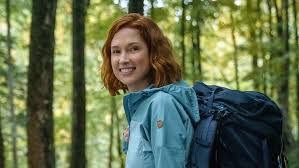 Sıcakkanlı tavırları, güçlü mizah anlayışı ve izleyiciyle kolay bağ kurabilen oyunculuk tarzı sayesinde Ellie Kemper, televizyon ekranlarının en sevilen isimlerinden biri haline gelmiştir.