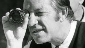 Boris Sagal, kariyeri boyunca birçok popüler televizyon dizisinde yönetmenlik yapmıştır. Özellikle The Twilight Zone gibi kült yapımlarda görev alması, onun televizyon dünyasındaki yerini sağlamlaştırmıştır.