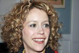 Kanada televizyonu ve sinema dünyasında çok yönlü sanatçılar arasında gösterilen Sherry White, senarist, oyuncu, yapımcı ve yönetmen kimlikleriyle tanınan başarılı bir isimdir.