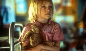 “Benim Adım Sam”, Sam Dawson adlı bir adamın hikâyesini anlatır. Sam, zihinsel gelişimi yaklaşık yedi yaşındaki bir çocuğun seviyesinde olan, ancak sevgi dolu, iyi niyetli ve hayat dolu bir bireydir. En büyük mutluluğu, kızıyla kurduğu güçlü bağdır.