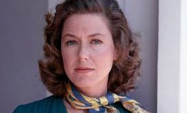 En çok Little House on the Prairie dizisinde canlandırdığı Caroline Ingalls karakteriyle ün kazanan Grassle, zarif oyunculuğu, sıcak ekran enerjisi ve doğal performansıyla geniş izleyici kitlelerinin beğenisini kazanmıştır.