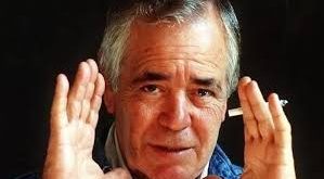 Sergio Citti’nin kariyerindeki en önemli dönüm noktası, ünlü yönetmen ve yazar Pier Paolo Pasolini ile tanışmasıdır. Bu tanışma, sadece bir dostluk değil, aynı zamanda uzun yıllar sürecek bir yaratıcı iş birliğinin başlangıcı olmuştur.