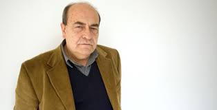 Giuseppe Bertolucci, İtalya’nın önemli yönetmenlerinden biri olarak, özellikle kardeşi Bernardo Bertolucci ile olan bağlantısı ve bağımsız sinema anlayışıyla tanınır.