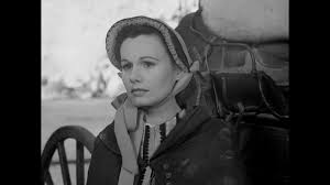 Helene Marshall’ın profesyonel oyunculuk kariyeri, televizyonun yükselişe geçtiği bir dönemde başlamıştır. 1950’li ve 1960’lı yıllar, Amerikan televizyonunun hızla geliştiği ve yeni oyunculara ihtiyaç duyduğu bir dönemdir. Marshall da bu fırsatları değerlendirerek ekranlarda yer bulmuştur.
