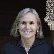 Özellikle matematik, psikoloji, modern sanat ve bilim tarihi arasındaki bağlantıları inceleyen çalışmalarıyla tanınan Gamwell, disiplinlerarası yaklaşımı sayesinde geniş bir okuyucu kitlesine ulaşmıştır. Onun eserleri yalnızca sanat meraklılarına değil, bilim tarihiyle ilgilenen okurlara da hitap eder.