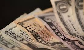 Monetarizm, ekonomide para arzının ekonomik faaliyetler, enflasyon ve genel fiyat düzeyi üzerindeki belirleyici rolünü vurgulayan bir iktisat teorisidir. Bu yaklaşım, özellikle 20. yüzyılın ikinci yarısında önem kazanmış ve modern para politikalarının şekillenmesinde kritik bir etki yaratmıştır.