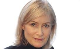 İngiliz tiyatro ve senaryo dünyasının önemli isimlerinden biri olan Helen Edmundson, özellikle klasik edebiyat uyarlamaları ve tarihî drama türündeki oyunlarıyla tanınan başarılı bir oyun yazarıdır.