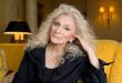 Judy Collins, güçlü soprano sesi, yorumculuktaki zarafeti ve onlarca yıla yayılan üretken kariyeriyle Amerikan folk müziğinin en önemli isimlerinden biri olarak kabul edilir.