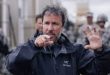 Denis Villeneuve, 3 Ekim 1967 tarihinde Kanada’nın Québec eyaletinde bulunan Gentilly bölgesinde doğdu. Fransızca konuşulan Kanada kültürünün içinde yetişen Villeneuve, genç yaşlardan itibaren sinema ve hikâye anlatımına ilgi duydu.