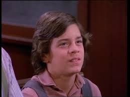 Jonathan Hall Kovacs, Amerika Birleşik Devletleri doğumlu eski çocuk oyuncudur. Küçük yaşta televizyon sektörüne adım atarak 1980’li yılların popüler dizilerinde yer almıştır.