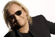 Joe Walsh yalnızca bir gitar virtüözü değil, aynı zamanda besteci, prodüktör ve çok yönlü bir müzisyendir. Onun müziği; blues rock, hard rock, country rock ve klasik rock unsurlarının birleşiminden oluşur.