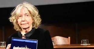 Onun kariyeri, yalnızca ticari sinema başarılarıyla değil; aynı zamanda kültürel ve sanatsal açıdan güçlü projelere verdiği destekle de öne çıkar. Elda Ferri, Avrupa sinemasında kadın yapımcıların görünürlüğünü artıran önemli figürlerden biri olarak kabul edilmektedir.