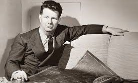 Norman Bel Geddes’in kariyerindeki ilk önemli adım, tiyatro sahne tasarımına yönelmesiyle başlamıştır. 1910’lu ve 1920’li yıllarda Broadway’de sahnelenen birçok oyunun sahne tasarımını üstlenmiştir.