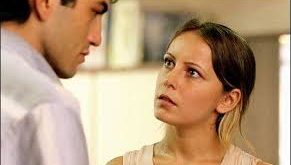 Film, Antalya Altın Portakal ve İstanbul Film Festivali’nde Altın Lale gibi prestijli ödüller kazanarak hem eleştirmenler hem de sinema çevreleri tarafından büyük takdir görmüştür. “Masumiyet” (1997) filminde tanıdığımız karakterlerin geçmişine odaklanan bir ön hikâye niteliği taşıyan bu yapım, bağımsız Türk sinemasının en çarpıcı örneklerinden biri olarak kabul edilir.