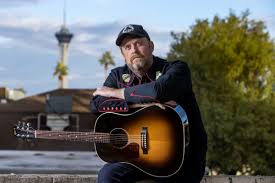 Ryan Pardey, ana akım popülerlikten çok bağımsız müzik kültüründe etkili olmuş sanatçılar arasında gösterilir. Sahne önü ile sahne arkası arasında köprü kurabilen ender isimlerden biri olması, onu farklı kılan en önemli unsurlardandır.