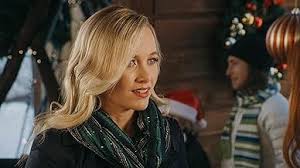 Çocukluk döneminde şarkı söylemeye başlayan Kelley Jakle, özellikle vokal yeteneğiyle dikkat çekmiş ve erken yaşlarda çeşitli müzik etkinliklerinde sahne almıştır. Bu erken deneyimler, onun ileride hem oyunculuk hem de müzik alanında başarılı bir kariyer inşa etmesinin temelini oluşturmuştur.