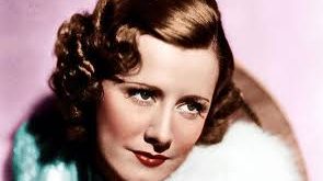 Klasik Hollywood döneminin en zarif ve çok yönlü oyuncularından biri olan Irene Dunne, hem dramatik hem de komedi türündeki performanslarıyla sinema tarihine damga vurmuştur. Güçlü sesi, doğal oyunculuğu ve sahnedeki karizmasıyla dikkat çeken Dunne, 1930’lu ve 1940’lı yılların en saygın kadın oyuncularından biri olarak kabul edilmektedir.