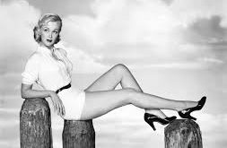 Jan Sterling, varlıklı ve kültürel açıdan zengin bir ailede dünyaya gelmiştir. Asıl adı Jane Sterling Adriance olan oyuncu, küçük yaşlardan itibaren sanat ve edebiyatla iç içe büyümüştür.