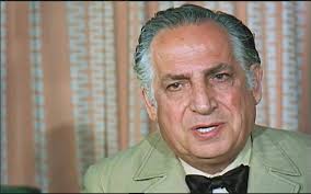 Türk tiyatro ve sinema tarihinin yapı taşlarından biri olan Avni Dilligil, yalnızca sahnede ve perdede sergilediği performanslarla değil, aynı zamanda yetiştirdiği öğrenciler ve kurduğu tiyatro topluluklarıyla da kültürel mirasa derin katkılarda bulunmuş önemli bir sanatçıdır.