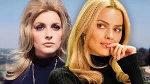 Sharon Tate’in kariyer yolculuğu modellik ile başlamıştır. 1960’ların başında çeşitli dergilerde ve reklam kampanyalarında yer alarak dikkat çekmiştir. Hollywood yapımcılarının ilgisini çeken Tate, kısa süre içinde sinema dünyasına adım atmıştır.