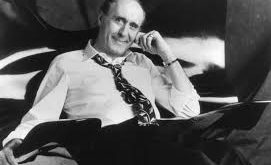 Henry Mancini, kariyerine film stüdyolarında aranjör ve besteci olarak başlamıştır. Özellikle Universal Studios bünyesinde çalıştığı dönemde birçok projede yer alarak deneyim kazanmıştır.