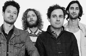 Dawes, Amerika Birleşik Devletleri merkezli bir folk rock ve roots rock grubudur. Grup, Kaliforniya çıkışlıdır ve özellikle 2009 sonrası dönemde dikkat çekmiştir. Amerikan müziğinin klasik damarlarından beslenen topluluk; folk, country rock, soft rock ve singer-songwriter etkilerini modern sound ile bir araya getirmektedir.