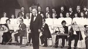 Türk müzik tarihi, yalnızca besteciler ve eserlerle değil, aynı zamanda kurumsal yapılar ve müzik cemiyetleriyle de şekillenmiştir. Bu cemiyetler, hem eğitimin hem de icranın gelişmesinde kritik rol oynamıştır. Bu bağlamda Dâr-ül Feyz-i Musikî Cemiyeti, Türk musikisinin kurumsallaşma sürecinde önemli bir yere sahip olan yapılardan biridir.