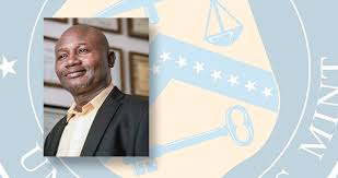 Harcourt Fuller yalnızca akademik çevrelerde değil, medya, kültür ve siyasal tarih konularına ilgi duyan okurlar arasında da tanınmaktadır. Özellikle Afrika kıtasının küresel tarih içindeki yeri, sömürgecilik sonrası toplumların gelişimi ve iletişim araçlarının toplumsal etkileri üzerine ürettiği içerikler, onu çok yönlü bir düşünür haline getirmiştir.