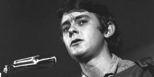 Bob Neuwirth, 1960’lı yılların Amerikan folk müzik sahnesinde önemli rol oynamış, şarkıcılık, söz yazarlığı, yapımcılık ve sanat danışmanlığı gibi birçok alanda iz bırakmış çok yönlü bir sanatçıdır.