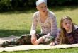 My Sister's Keeper, 2009 yılında vizyona giren ve izleyiciyi duygusal açıdan derinden etkileyen dramatik yapımlardan biridir. Türkçede Kız Kardeşimin Hikayesi adıyla bilinen film, yalnızca ciddi bir hastalıkla mücadeleyi değil; aile bağlarını, bireysel hakları, ebeveyn sevgisini ve fedakârlığın sınırlarını sorgulayan güçlü bir hikâye sunar.