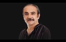 Türk tiyatro ve sinema dünyası, yalnızca sahneye çıkan oyuncularla değil; aynı zamanda yazan, yöneten, çizen ve düşünen çok yönlü sanatçılarla şekillenmiştir. Bu isimlerden biri de kuşkusuz Arslan Kaçar’dır.