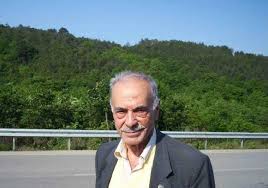 Başrol oyunculuğundan karakter rollerine, tiyatro sahnelerinden televizyon dizilerine uzanan sanat yaşamı boyunca pek çok zorlukla karşılaşmasına rağmen sanat dünyasından kopmamıştır. Onun hikâyesi, Yeşilçam’ın yükselişini ve kriz dönemlerini birinci elden yaşamış bir sanatçının hikâyesidir.