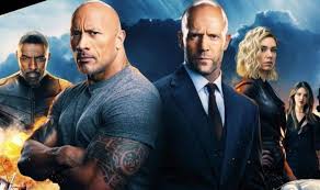 Bugün milyarlarca dolarlık dev bir seriye dönüşen Fast & Furious evreninin başlangıç noktası olan film, 2000’li yılların başındaki sokak yarış kültürünü sinemaya taşıyan en önemli yapımlardan biri olarak kabul edilir. Dönemin gençlik kültürü, modifiye otomobilleri ve yeraltı yarış dünyasını büyük bir enerjiyle perdeye aktaran yapım, aksiyon sinemasında yeni bir dönemin kapısını aralamıştır.
