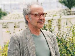 1950’li yıllarda ünlü sinema dergisi Cahiers du Cinéma çevresinde yer aldı. Burada geleceğin önemli yönetmenleri arasında bulunan François Truffaut, Éric Rohmer, Claude Chabrol ve Jacques Rivette ile birlikte çalıştı. Bu ekip daha sonra Fransız Yeni Dalgası’nın temel taşlarını oluşturdu.