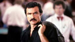 William Goldman’ın aynı adlı romanından uyarlanan film, eski paralı asker Nick Escalante’ın Las Vegas’ın neon ışıkları altındaki sert yaşamını konu alır. Başrolde dönemin en tanınan yıldızlarından Burt Reynolds yer alırken, film aynı zamanda yönetim sürecindeki çalkantılar, farklı yönetmenlerin projeye dahil olması ve yapım aşamasındaki sorunlarıyla da dikkat çeker.