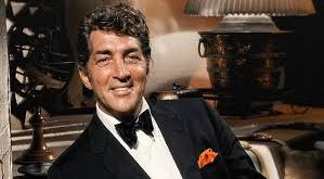 İtalyan göçmeni bir ailenin çocuğu olarak zor şartlarda büyüyen Dean Martin, gençlik yıllarında birçok farklı işte çalışmış, ardından müzik ve sahne performanslarıyla eğlence dünyasına adım atmıştır. Kariyeri boyunca hem komedi hem müzik hem de sinema alanında başarılı işlere imza atmıştır.