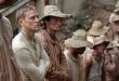Film, Fransız mahkûm Henri Charrière’in otobiyografik eserlerinden uyarlanmıştır ve başrolde Charlie Hunnam yer almaktadır. Ona eşlik eden bir diğer güçlü performans ise Rami Malek tarafından canlandırılan Louis Dega karakteridir.