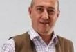 Sanata olan ilgisi erken yaşlarda başladı. Ortaokul son sınıfta Molière tarafından yazılan “Zoraki Hekim” oyununda sahneye çıkarak tiyatroyla ilk ciddi bağını kurdu. Bu deneyim, ilerleyen yıllarda hayatının merkezine tiyatroyu yerleştirmesinde önemli rol oynadı.