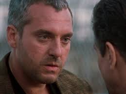 ariyeri boyunca birçok kült yapımda rol alan Sizemore; Heat, Saving Private Ryan, Black Hawk Down ve Natural Born Killers gibi önemli filmlerle sinema dünyasında kalıcı bir iz bıraktı.