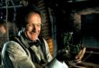 Başrolde efsanevi oyuncu Robin Williams yer alırken, ona Marcia Gay Harden, Christopher McDonald ve Ted Levine gibi güçlü isimler eşlik etmektedir. Ayrıca Wil Wheaton ve Clancy Brown da filmde önemli rollerde yer alır.