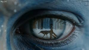 2026 yapımı ALVAR – The Unseen, tam da bu noktada dikkat çeken bir çalışma olarak ortaya çıkıyor. Film yalnızca yapay zekâ kullanılarak oluşturulmuş etkileyici görüntüler sunmaya çalışmıyor; aynı zamanda seyirciye gerçek bir hikâye deneyimi yaşatmayı hedefliyor. İskandinav mitolojisinden esinlenen atmosferi, merkezine aldığı karakterin kişisel yolculuğu ve güçlü görsel diliyle yapım, yapay zekâ sinemasının yeni nesil örnekleri arasında değerlendiriliyor.